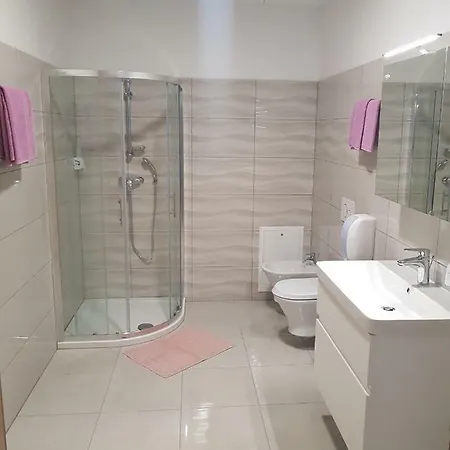 Apartmaji Jankovic 3*