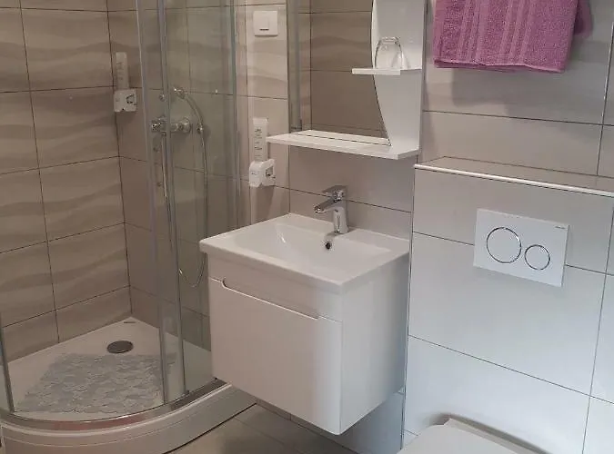 Apartmaji Jankovic بيت ضيافة لوغانتيس