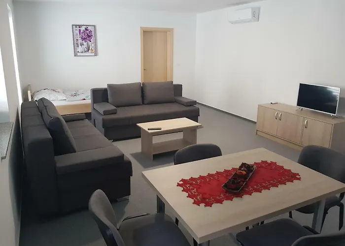 Apartmaji Jankovic 3*